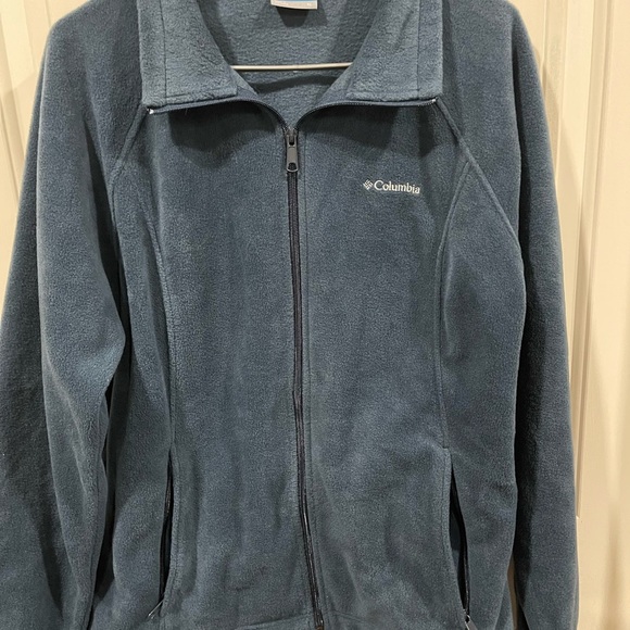 Columbia Jackets & Blazers - Columbia NEW, unisex extra large Columbia fleece jacket emerald green.
